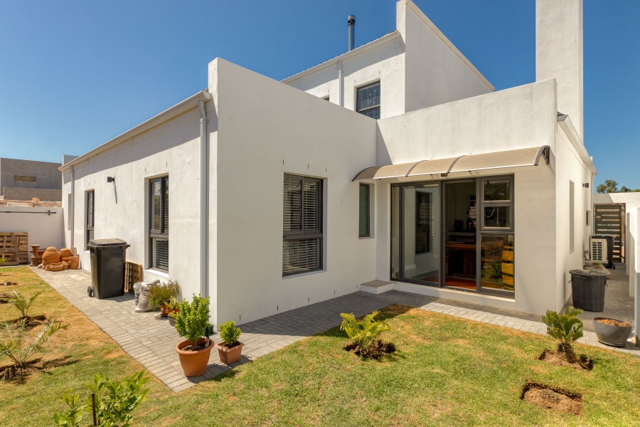 3 Bedroom Property for Sale in Croydon Gardens Estate Western Cape